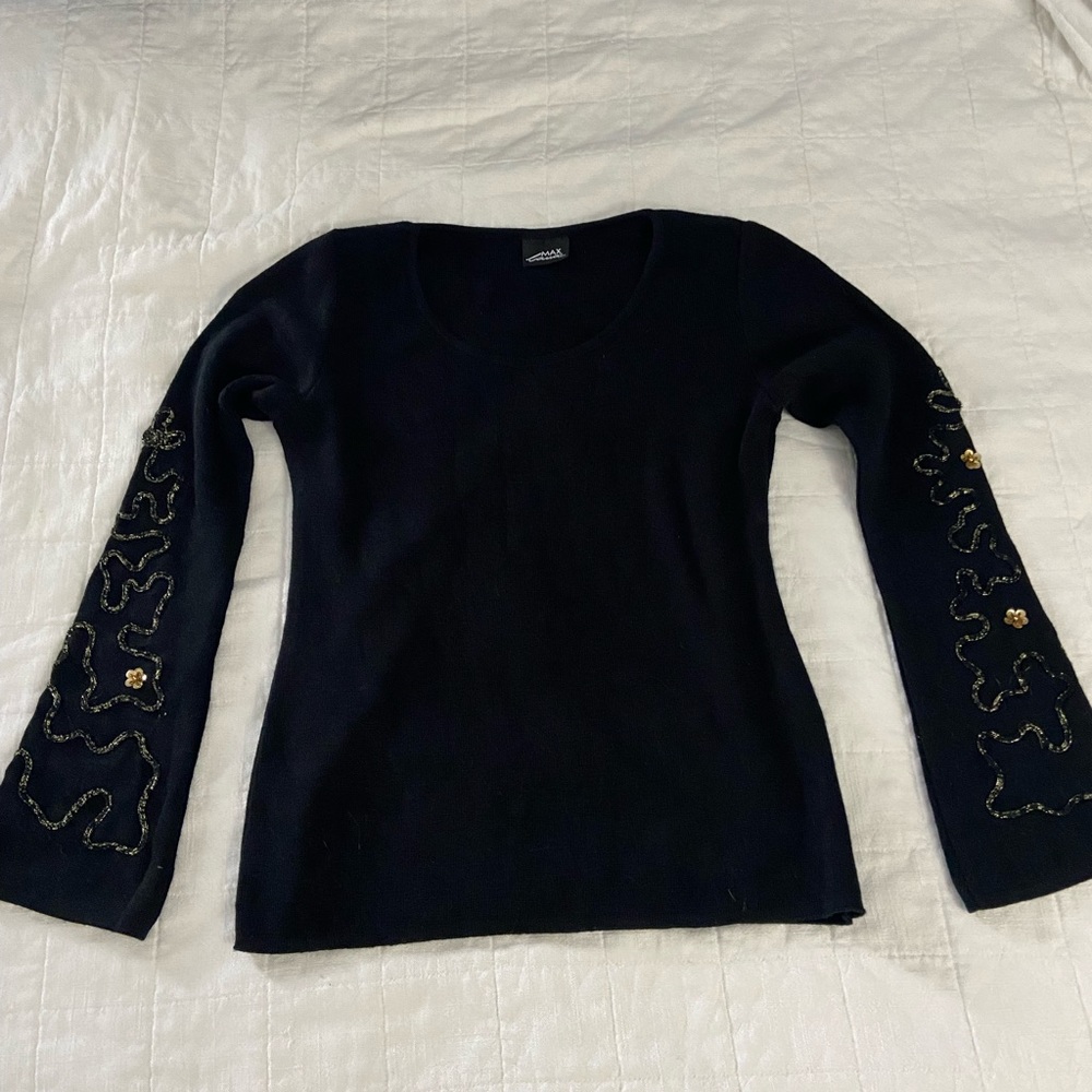 Vintage 90’s embroidered long bell sleeve shirt Small